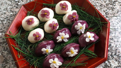 Rice Cakes in Pine Needles (송편)